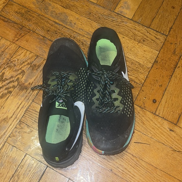 Nike men running trails sneakers - Picture 3 of 3